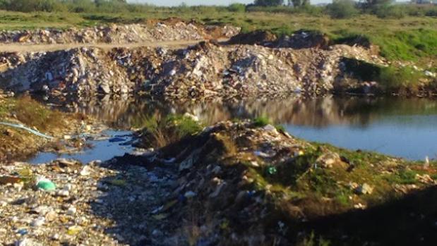 La Fiscalía de Sevilla denuncia a una empresa gravera de Guillena por verter residuos sin control alguno