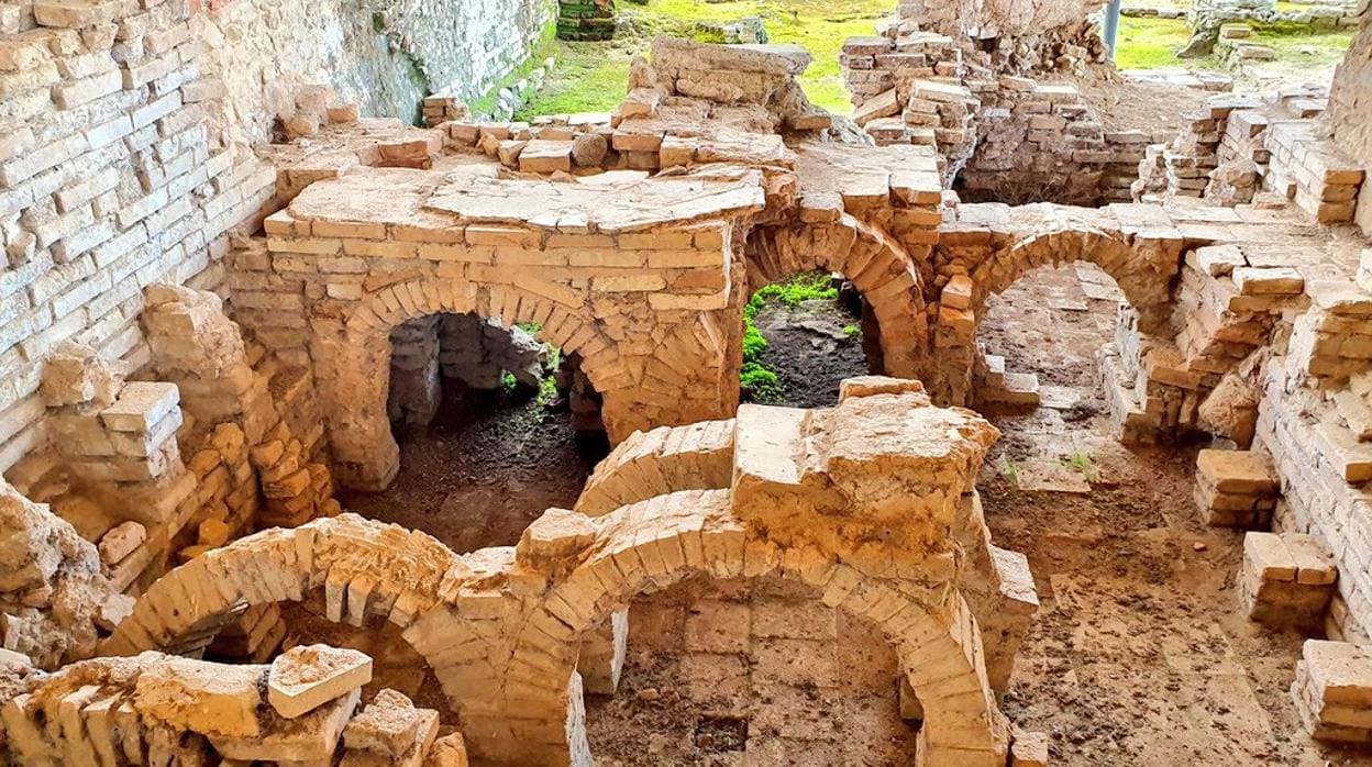 Restos arqueológicos de lo que llegó a ser Munigua en época romana