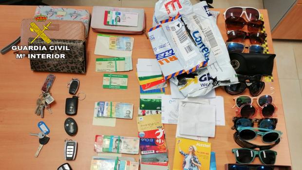 Detenida en Utrera una pareja acusada de 25 robos y hurtos en el interior de coches