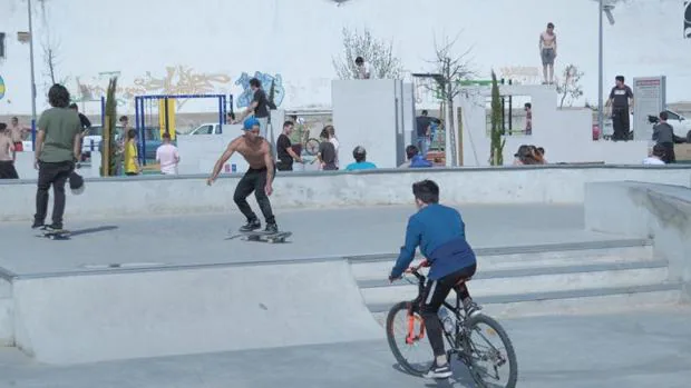 El parque callejero para jóvenes más grande de Andalucía abre sus puertas en Utrera