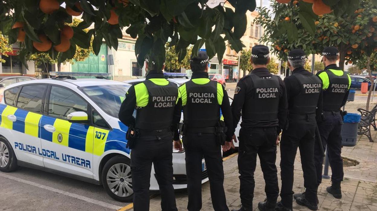 La persona denunciada llegó a dirigirse a gritos a los agentes de la Policía Local