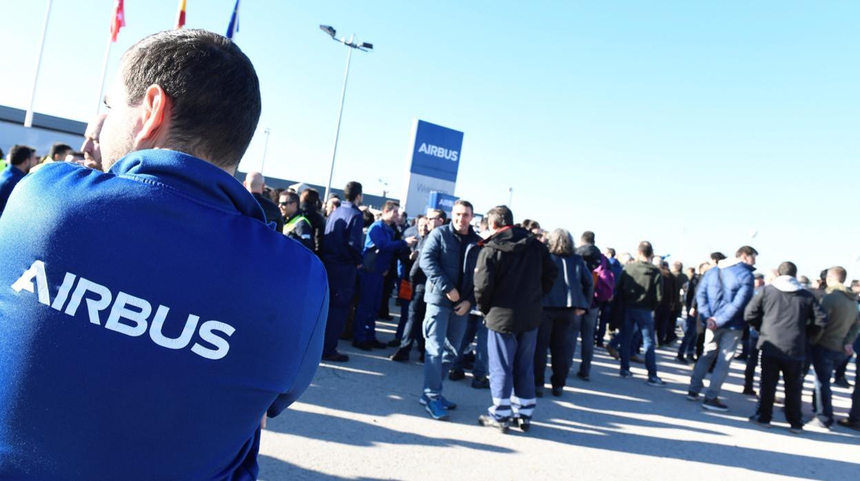 Trabajadores de Airbus de una planta española.