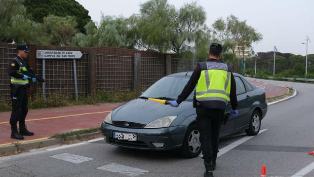 Los controles policiales se intensifican en toda la provincia de Cádiz por el coronavirus