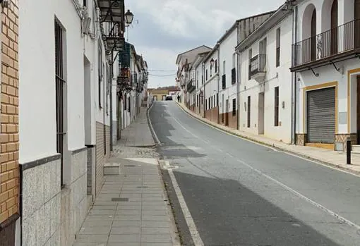 La calle Real, vía principal del municipio norteño de San Nicolás del Puerto