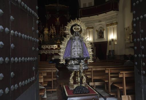 Rosario a la Virgen de La Palma para pedir por los enfermos