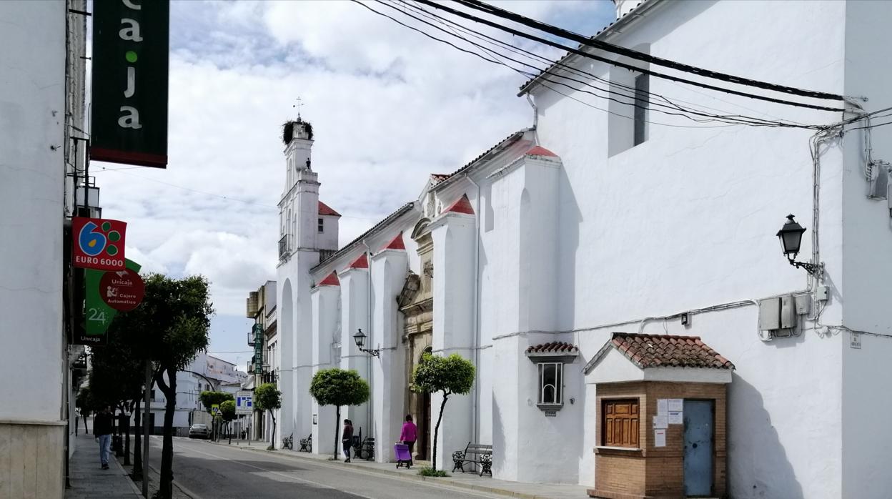 Una calle céntrica de Cazalla de la Sierra en el estado de alarma.