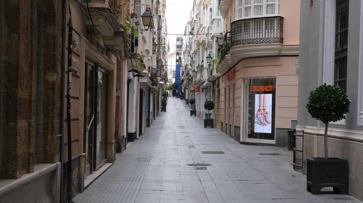 Las calles de Cádiz, desiertas estos días.