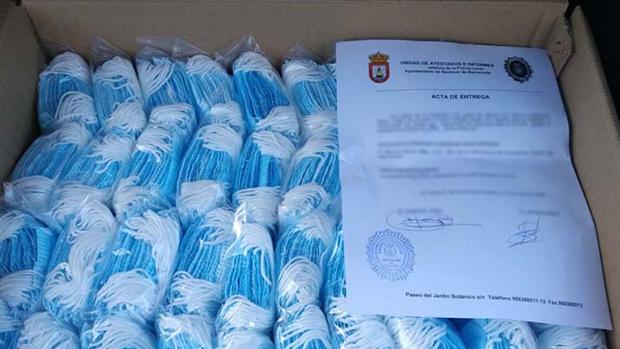 Sanlúcar ofrece un servicio a domicilio de mascarillas que se puede solicitar a través de whatsapp