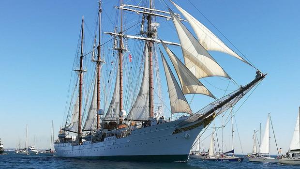 El Juan Sebastián Elcano atracará este jueves en San Fernando condicionado por el Covid-19