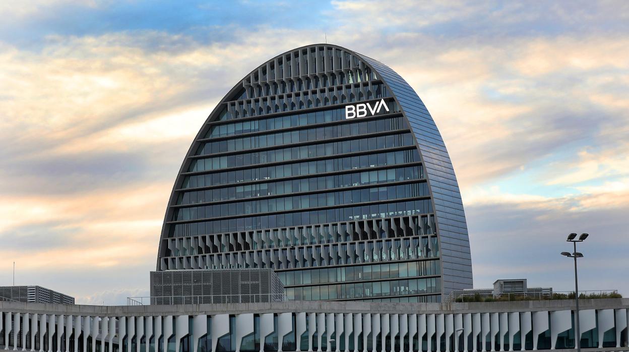 BBVA adelanta el pago de las pensiones y la prestación por desempleo para sus clientes en España