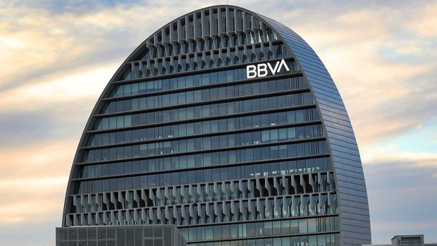 BBVA adelanta el pago de las pensiones y la prestación por desempleo para sus clientes en España