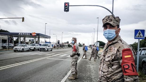 La Infantería de Marina se despliega en ocho municipios de la sierra de Cádiz