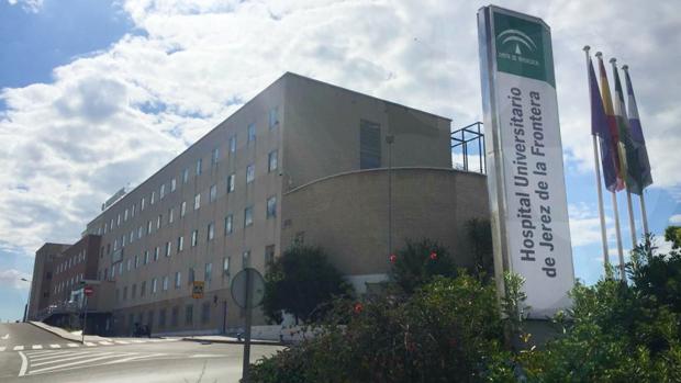 Muere el primer trabajador del Hospital de Jerez que estaba ingresado en la UCI por coronavirus