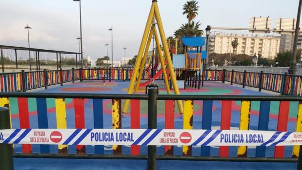 La Línea mantendrá sus parques precintados ante la salida de los niños a la calle