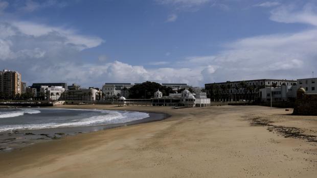 El PP pide que se extremen las medidas de higiene y seguridad en las playas de Cádiz