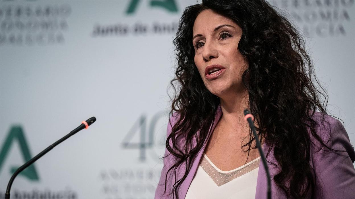 La consejera de Igualdad, Políticas Sociales y Conciliación de la Junta de Andalucía, Rocío Ruiz,