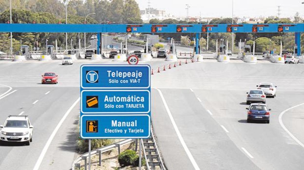 Condenan a la concesionaria de la autopista Cádiz-Sevilla por un choque múltiple al caer un árbol en la vía