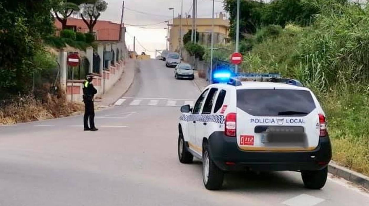 Denunciados 14 jóvenes en Sanlúcar por hacer botellón en la calle durante la fase 1 de la desescalada