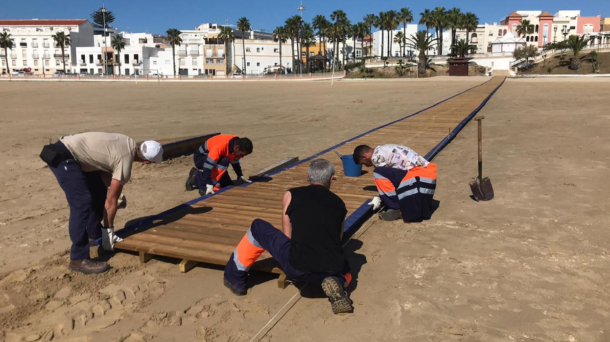 Rota aplicará un control de usuarios y delimitará sus playas este verano