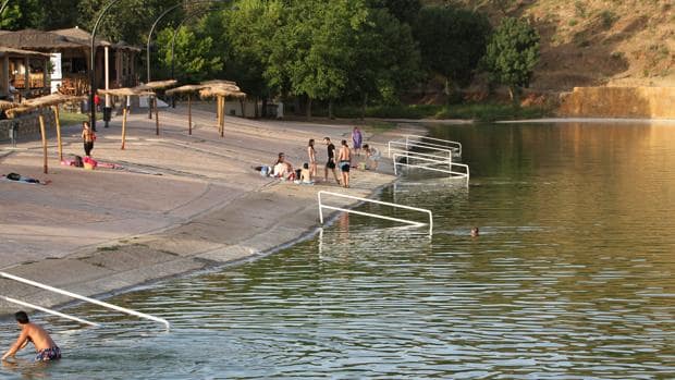 Playas fluviales y piscinas naturales de la provincia de Sevilla, pendientes del «sí» de Sanidad para abrir