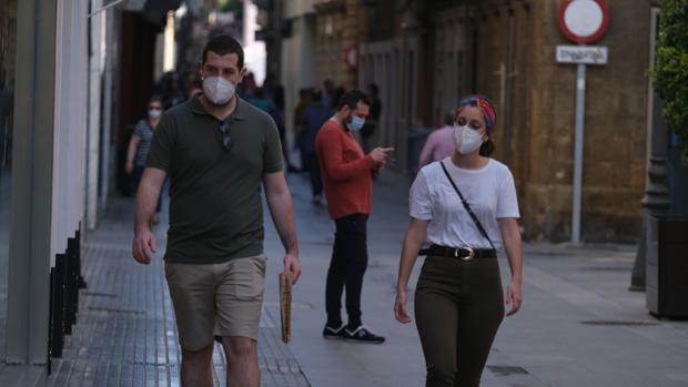 Dos nuevos casos de coronavirus y 22 recuperados en Cádiz