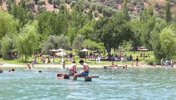 Vuelve 'La Playita' de Zahara de la Sierra