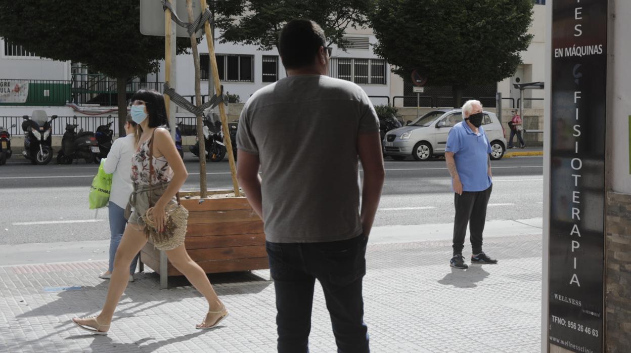 La mascarilla, elemento indispensable en la calle