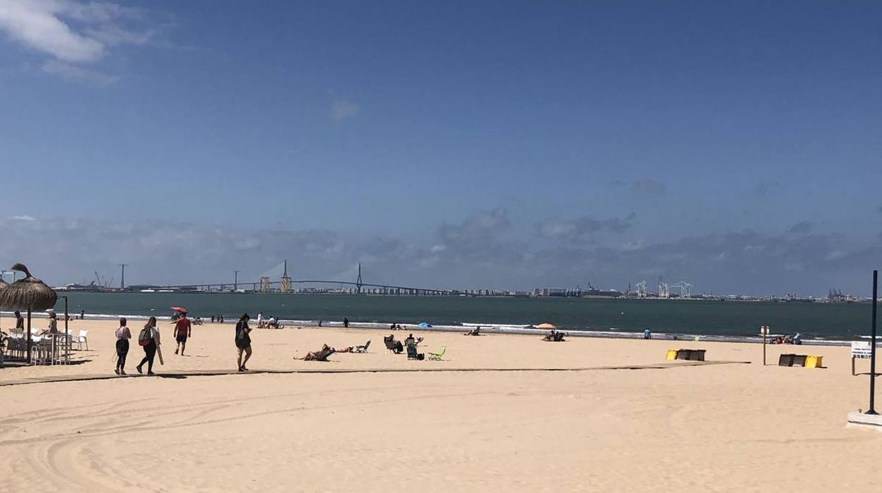 Así estaba la playa de Valdelagrana este mediodía