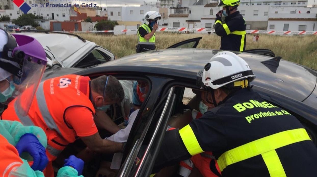 El conductor tuvo que ser excarcelado por Bomberos y 061.