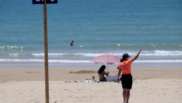 Alcaldes gaditanos coinciden en un mensaje: «el virus sigue ahí, no podemos bajar la guardia»