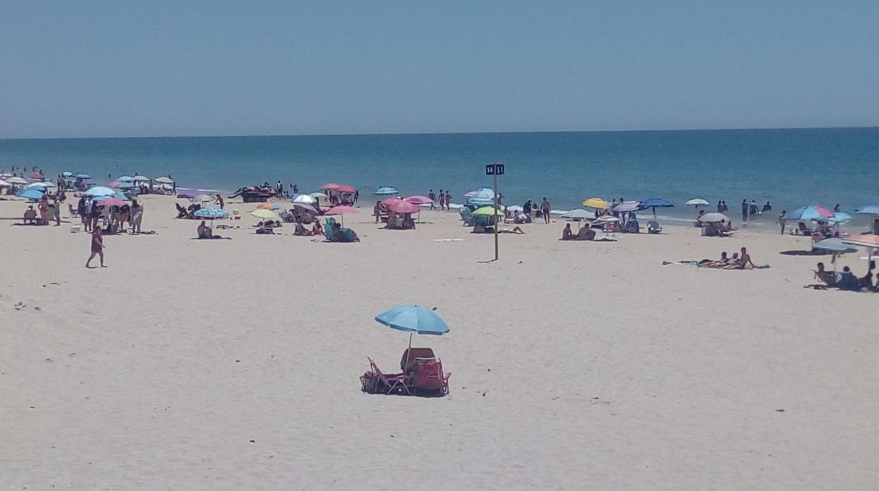 Algunos sectores de las playas de Chiclana llegaron a completar su aforo