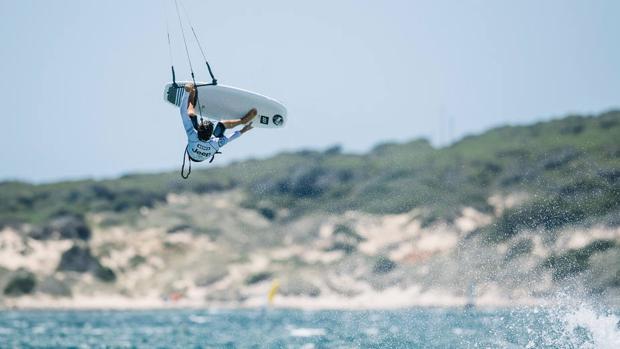 Aforo completo y accesos cerrados a las playas de Bolonia, Valdevaqueros y Zahora