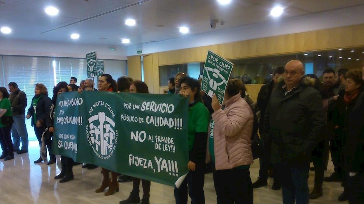 Una protesta reciente de los interinos de la Diputación de Sevilla