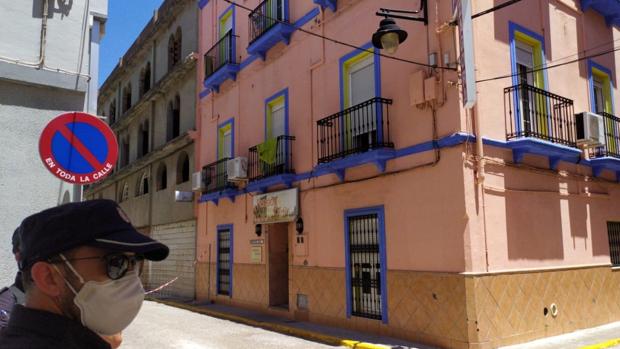 Rebrote de Algeciras: 22 casos confirmados, vinculados a la pensión y la sede de una ONG