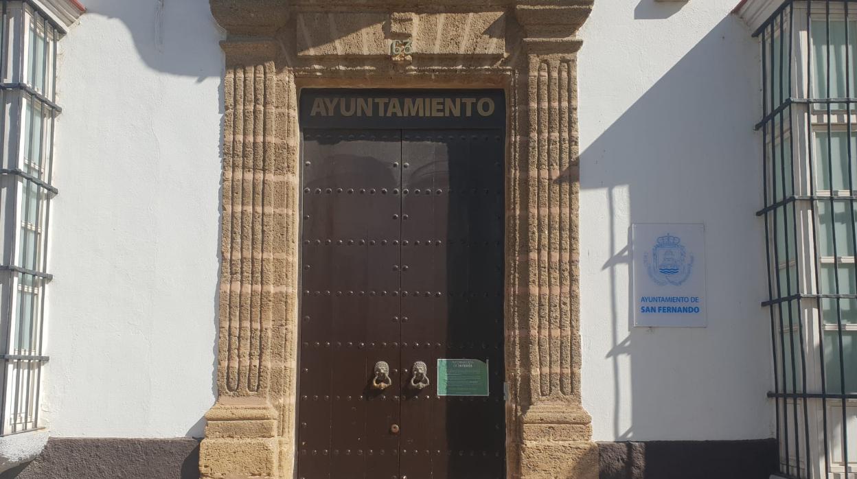 Dependencias municipales del Ayuntamiento en la calle Real