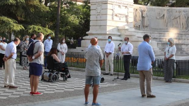 Homenaje del PP al concejal Miguel Ángel Blanco en el monumento a las Cortes de Cádiz