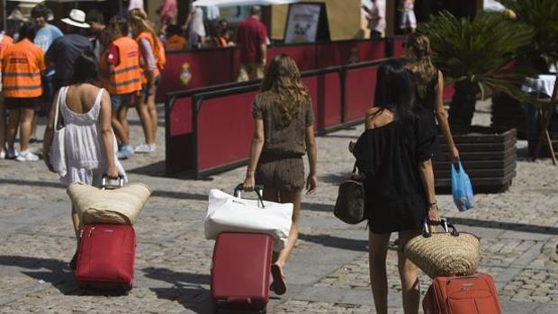 AVVA alerta sobre el alto coste para las arcas municipales de la moratoria de las licencias turísticas