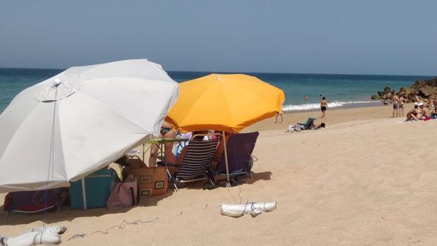 Cierran varias playas en Rota, Barbate y Vejer al alcanzarse el aforo máximo