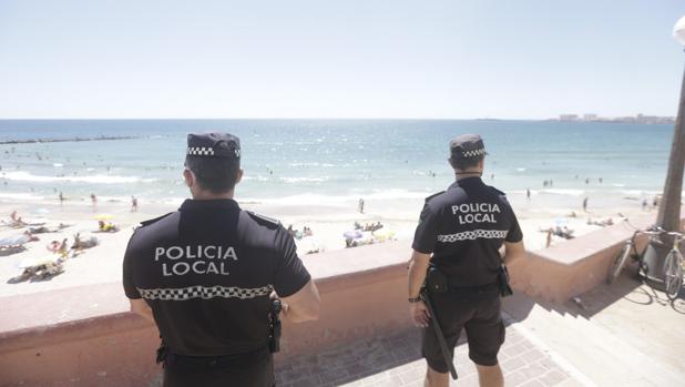 «No hay voluntad para resolver el problema con la Policía Local de Cádiz»