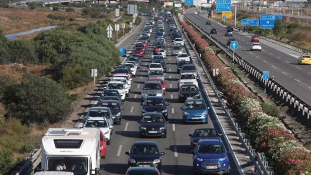 La DGT avisa de tres puntos conflictivos en las carreteras de la provincia de Cádiz en la 'operación salida' de agosto