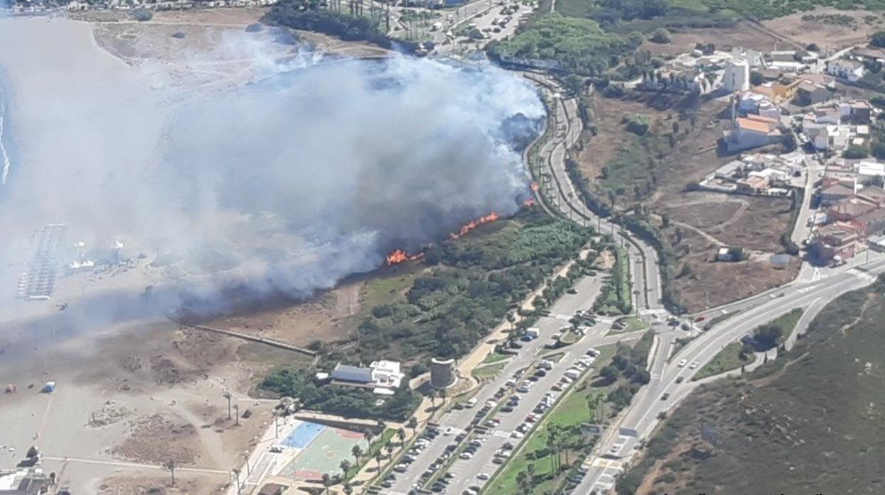 Incendio forestal en Sotogrande, en San Roque