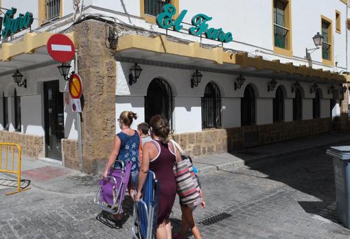 El Faro de Cádiz cierra por un positivo de coronavirus