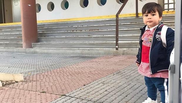 Juanito, el pequeño gaditano que le pide a Kichi que no cierre su 'cole', el Josefina Fornell