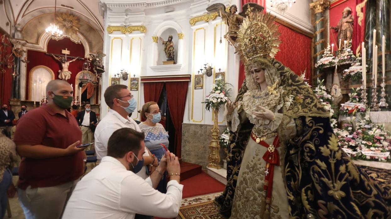 La Virgen de las Penas, recién restaurada, ya luce en la Iglesia de la Palma.