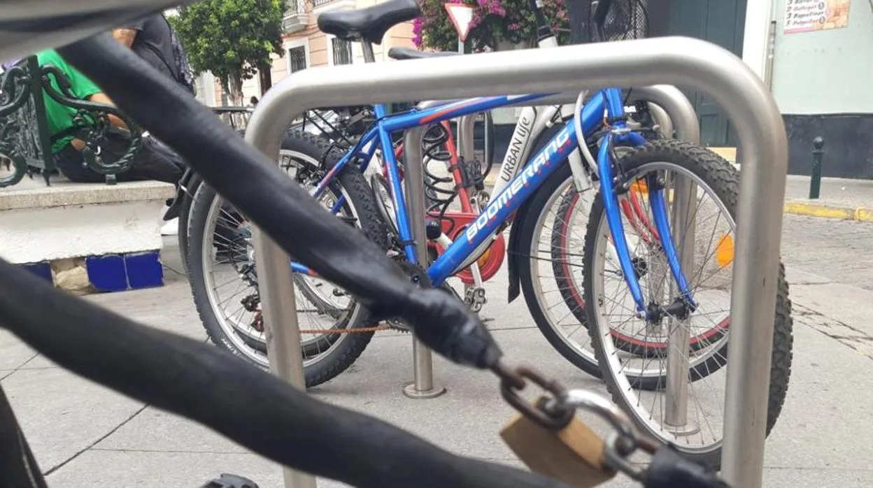 El PSOE lleva a pleno implantar el servicio público de alquiler de bicicletas en Cádiz