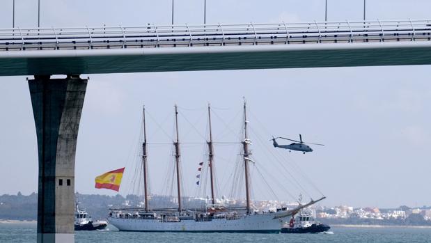 El ‘Juan Sebastián de Elcano’ zarpa para conmemorar la primera vuelta al mundo