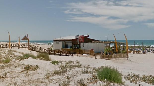 Cierra el Nahu Beach de Cádiz por coronavirus