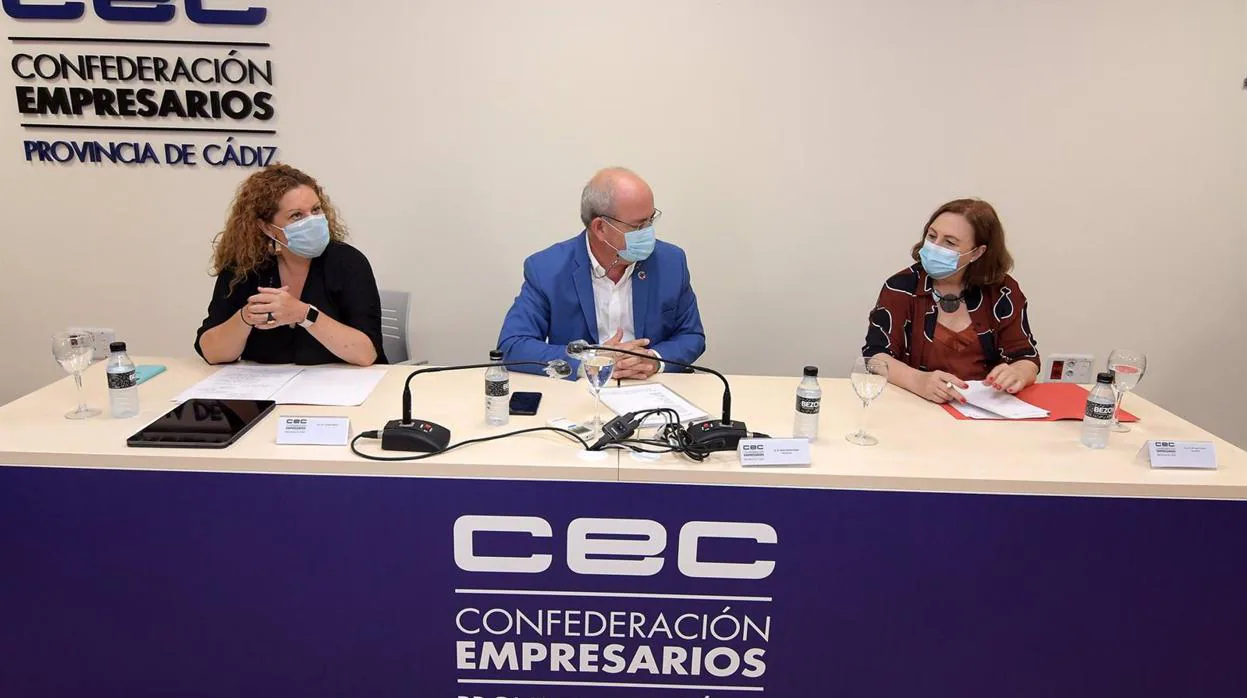 Reunión entre miembros del Grupo Interparlamentario del PSOE gaditano con la Confederación de Empresarios de la provincia de Cádiz