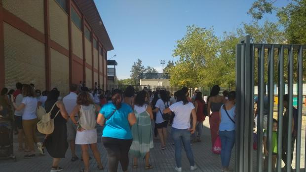 Vuelta al cole en Sevilla: miles de alumnos arrancan el nuevo curso en Mairena y El Viso del Alcor