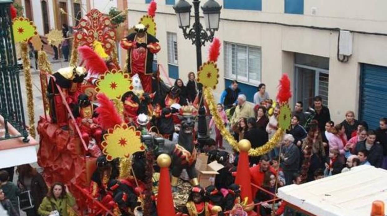 Una carroza de la cabalgata de Reyes Magos de una edición pasada en San Juan de Aznalfarache